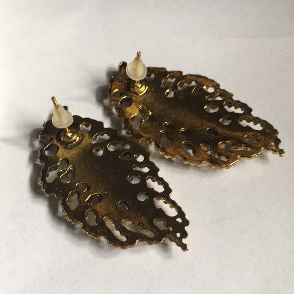 New! Shimmering Leaf Earrings - Picture 4 of 6